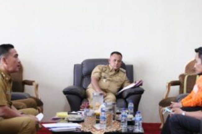 Audiensi Dengan Pos Indonesia Cabang Bandar Lampung, Bupati Berpesan Untuk Tidak Menimbulkan Kerumunan Dalam Penyerahan BSST