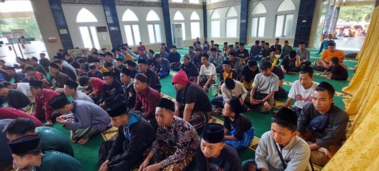 Pelepasan Ribuan Santri & Santriwati Asal Provinsi Lampung Oleh Pemkab Lampung Selatan Kembali Belajar Ke Ponpes Lirboyo Kediri Jawa Timur