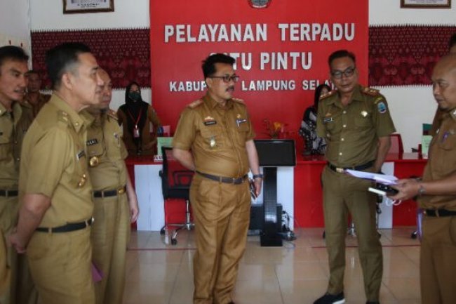 Pemkab Lampung Selatan Gelar Sosialisasi Dan Evaluasi Variabel Standar Penilaian Layanan Publik