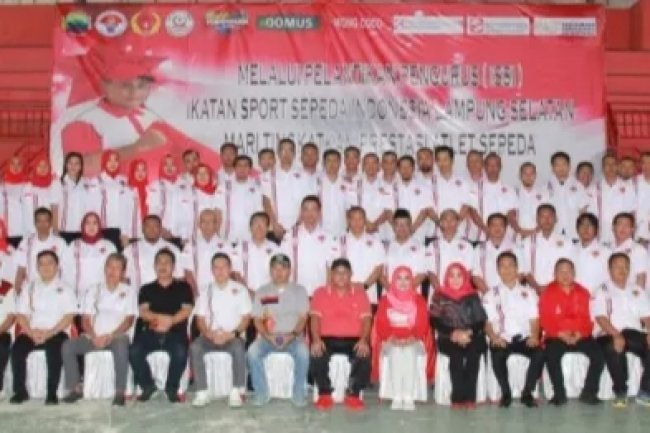 Bupati Nanang Ermanto Gobar dan Lantik Pengurus ISSI Lamsel