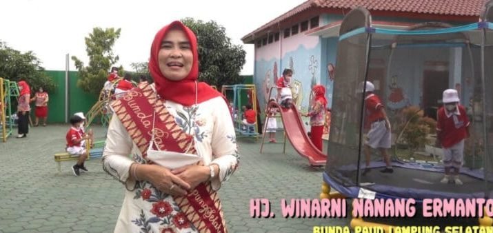 Hj.Winarni Nanang Ermanto Raih Juara 3 Nasional Bunda PAUD Kretaif Institute Awards 2022