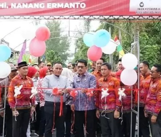 Bupati Lampung Selatan Resmikan Jalan Poros Desa Sumber Sari dan Kedaung