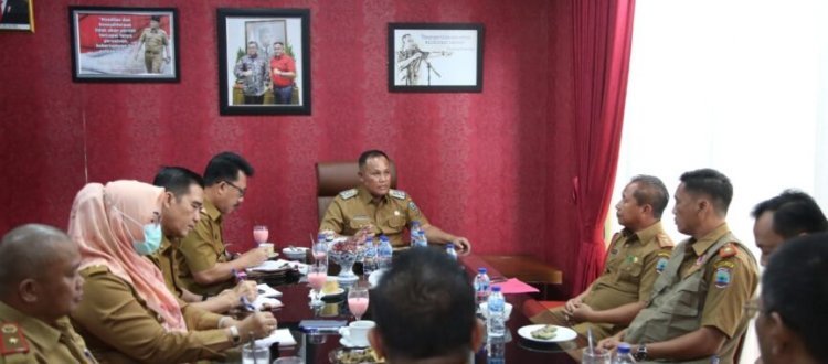 Pemerintah Kabupaten Lampung Selatan Terima Bantuan Alat Berat dan Perahu Dari Kementerian Sosial