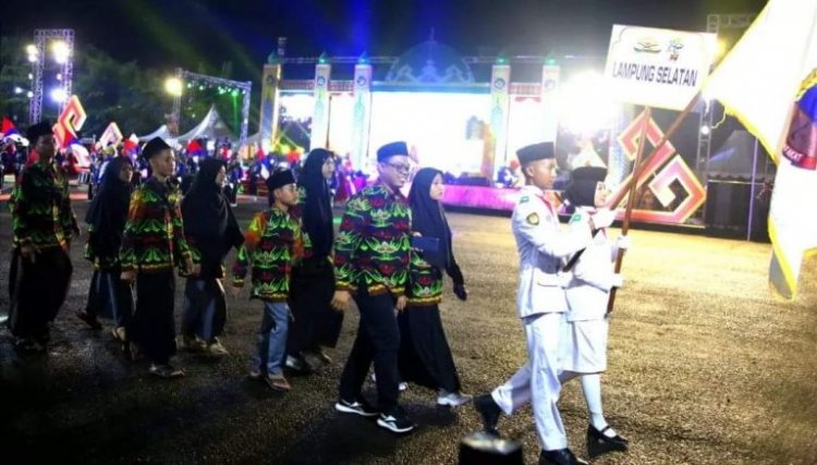 Dukung Kafilah MTQ, Perangkat Daerah Lampung Selatan Hadir di Pembukaan MTQ ke-49 Provinsi Lampung