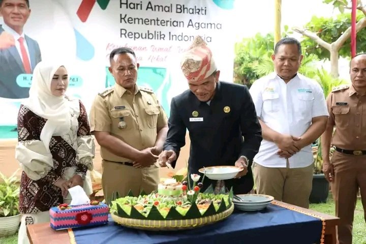 Hadiri Peringatan Hari Amal Bhakti Kemenag ke-77, Bupati Nanang Ajak Jaga Kerukunan Umat
