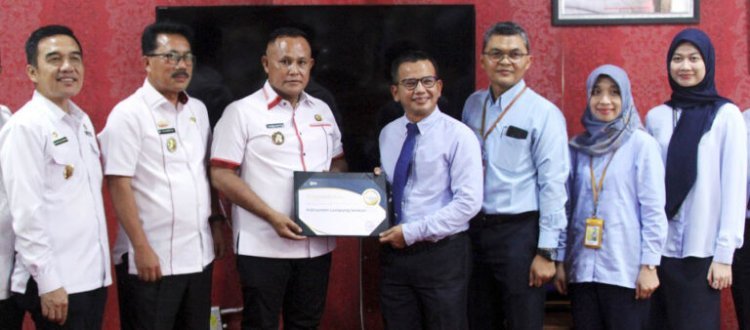 Pemkab Lampung Selatan Terima Penghargaan dari Kantor Pelayanan Pajak Pratama Natar