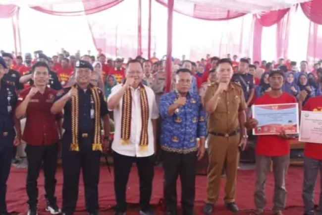 Bupati Nanang Ermanto Hadiri Sosialisasi Kebijakan Larangan Penggunaan Api Terlarang