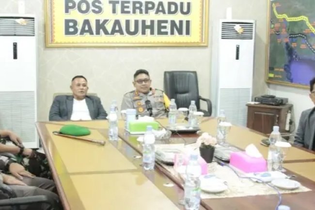Bupati Lampung Selatan H. Nanang Ermanto Hadiri Monitoring Pergantian Malam Tahun Baru 2023 Secara Daring