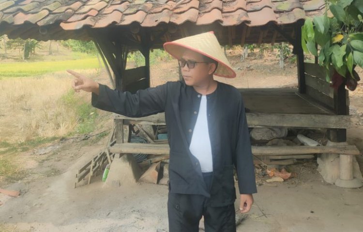 Ketua Komisi I DPRD Lamsel Dwi Riyanto Kirimkan Tim Dan Berikan Bantuan Korban Puting Beliung