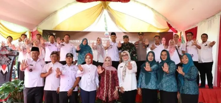 Ketua TPPS Winarni Nanang Ermanto Hadiri Roadshow Cetak Generasi Unggul Kabupaten Lampung Selatan 2024 Di Kecamatan Way Panji