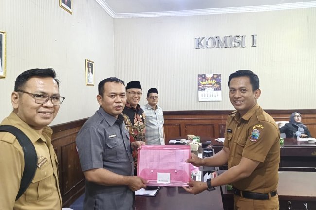Forum K2 Serahkan Data, Hearing DPRD Dengan BKD Tunggu Waktu Longgar