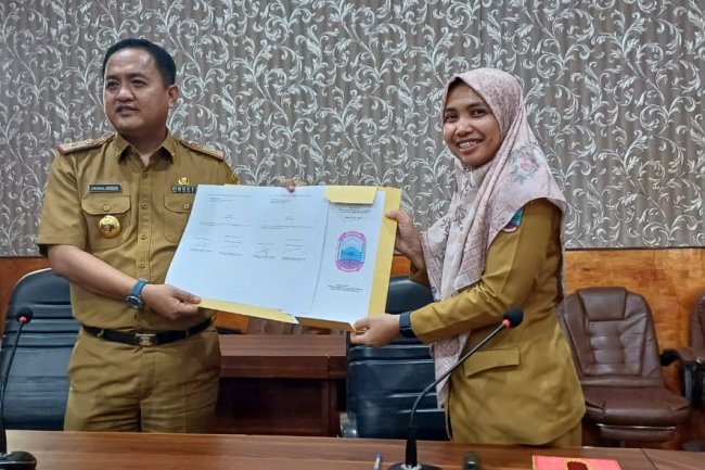 Serah Terima Jabatan Sekretaris DPRD: Momentum Penyegaran dan Peningkatan Kinerja