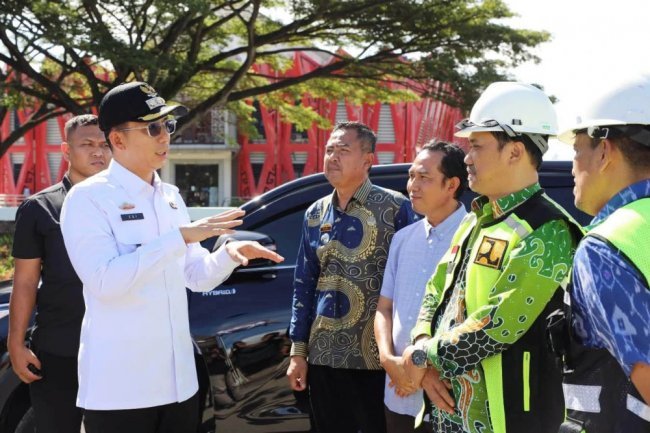 Respon Keluhan Warga, Bupati Egi Pastikan Pembangunan Jalan Rusak di Samping MPP Dimulai Pekan Ini