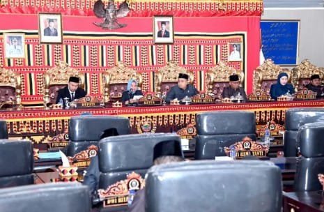Sidang Paripurna Rancangan APBD Tahun 2025, Ini Pemaparan Ketua DPRD Lampung Selatan Erma Yusneli