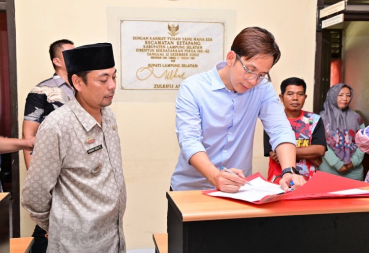 Bupati Egi Sidak ke Kantor Kecamatan Ketapang dan Sragi, Cek Layanan Publik