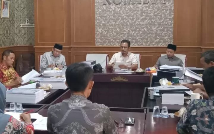 Rapat Kerja dengan DPRD Lampung Selatan, RKA Perubahan APBD 2026 Pada DPMPTSP Kabupaten Lampung Selatan Turun 1,43 Persen